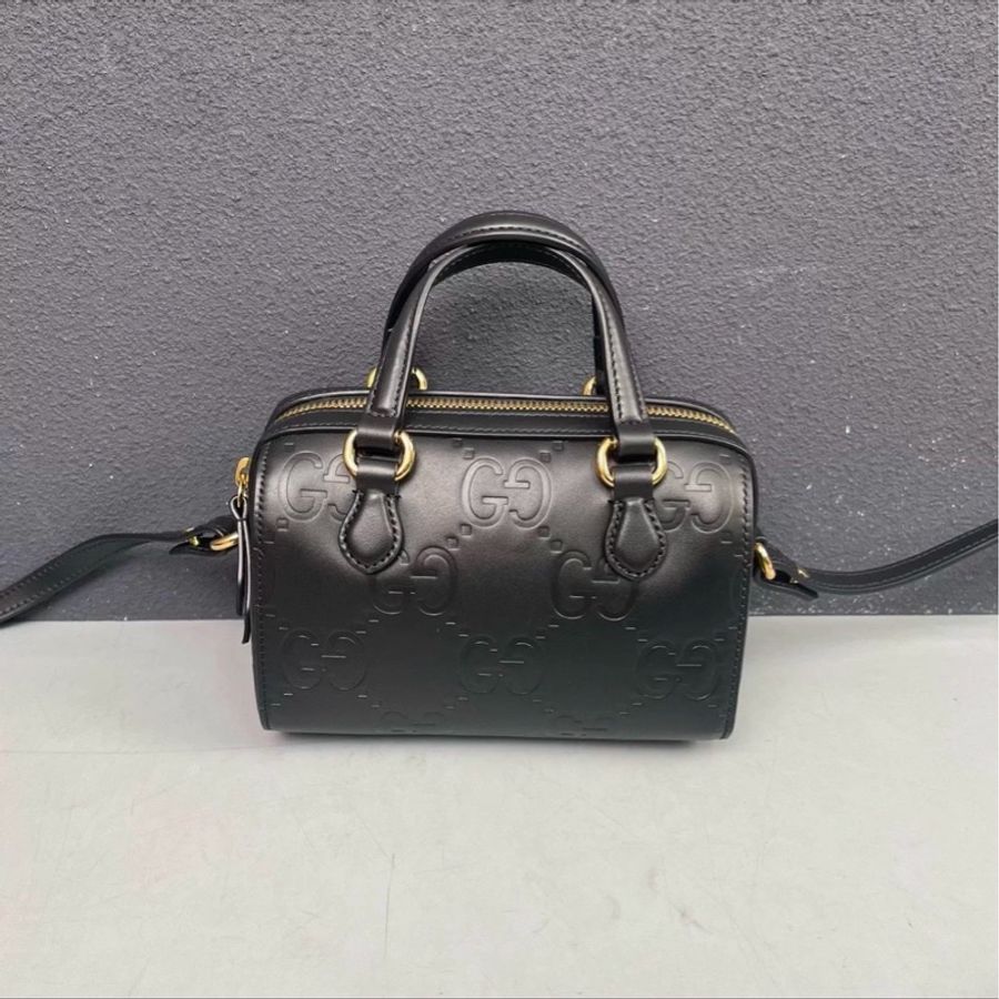 全網最低價🤩Gucci黑色全皮logo壓紋迷你波士頓包手提斜挎單肩包-7