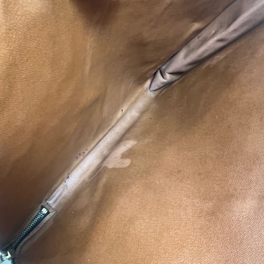 Lv 经典老花手拿包-24