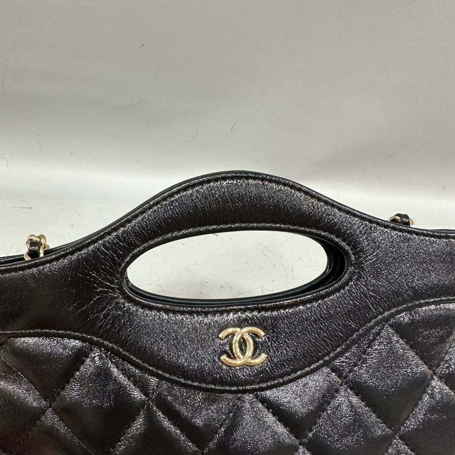 Chanel Ap3656 黑皮銀釦斜背包 nano 31 bag-10