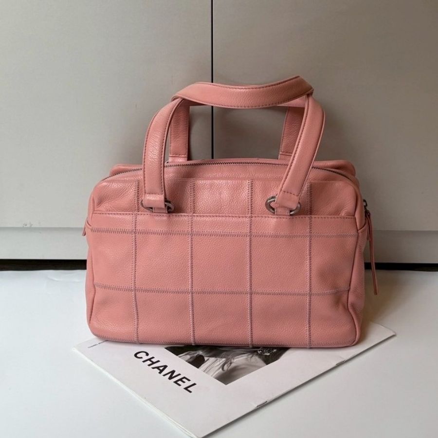 Chanel 粉色荔枝皮方格肩背波士頓包-1