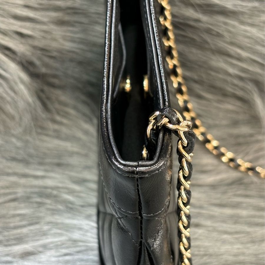 CHANEL AP3656 黑皮 亮面 金釦 31 bag 雙C 斜背包 手提包-4