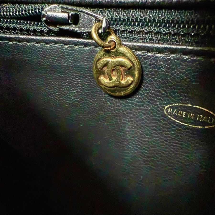 全網最低價❤️很能裝金球肩背包🔥9新Chanel香奈兒金球vintage老香肩背包古董包 黑金荔枝皮 金球托特包 奶粉包 香奶奶-26