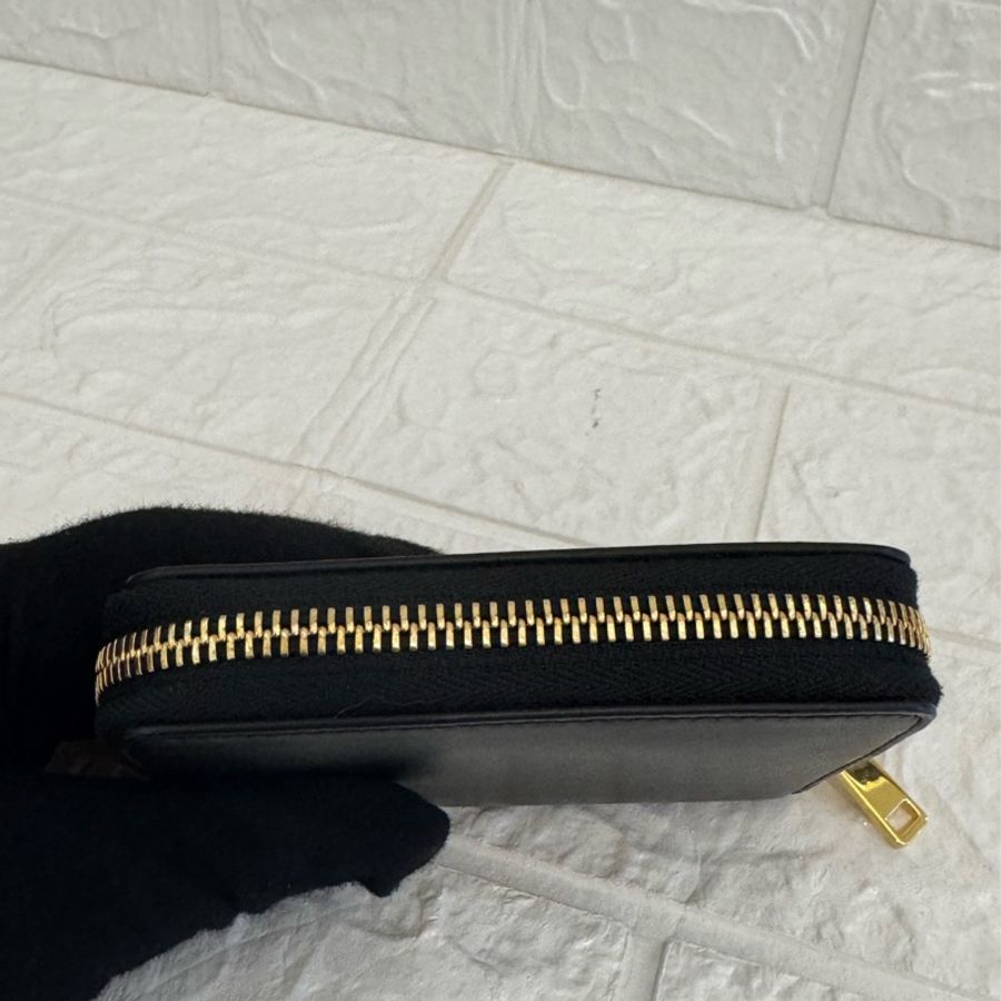 Celine 黑皮革凱旋門ㄇ拉零錢包👛-3