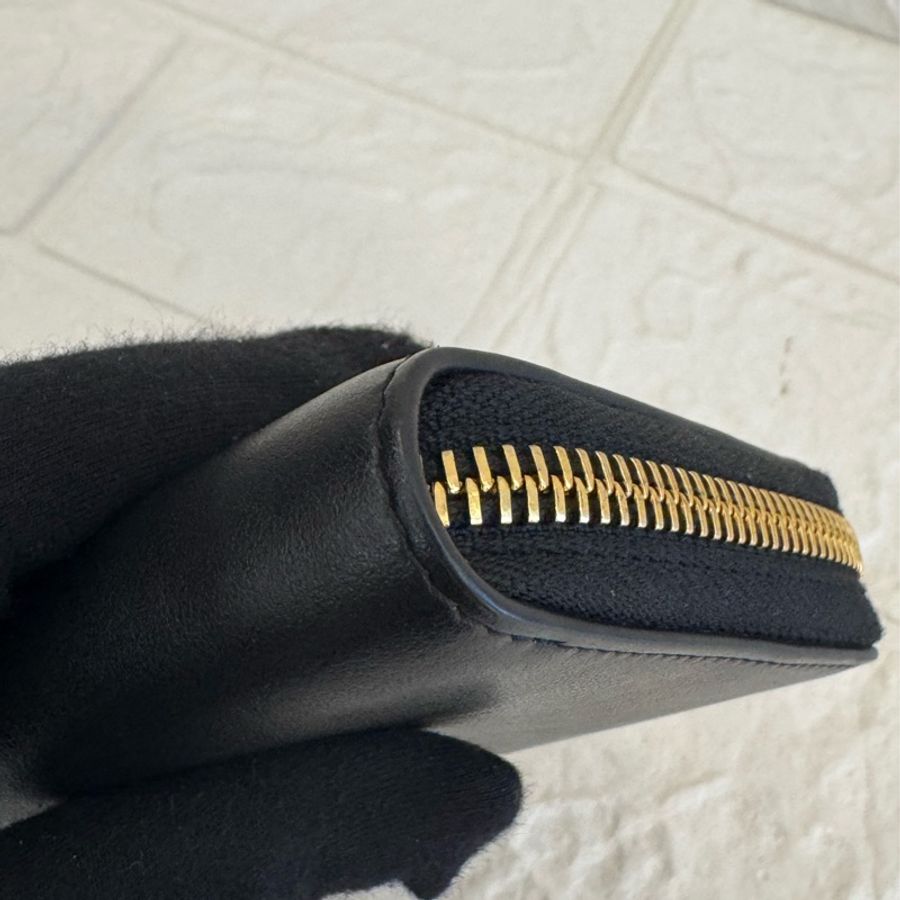 Celine 黑皮革凱旋門ㄇ拉零錢包👛-5