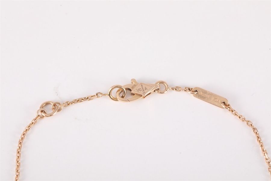 VAN CLEEF&ARPELS(梵克雅寶) Sweet Alhambra 小號單花手鏈 新扣 18K玫瑰金/紅玉髓 S-M碼 玫瑰金-4