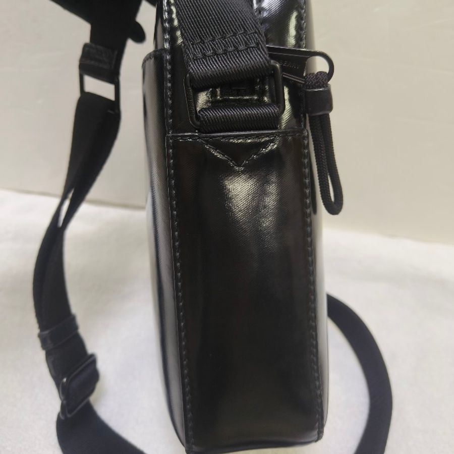 ‼️年中慶降價‼️創新低價只到6/21🎁㊣✨ Burberry✨（附防塵袋）博柏利 黑色 印字 防水 直立 相機包 斜背包 肩背包/二手精品/保證正品🌳二手樹屋🌳-5