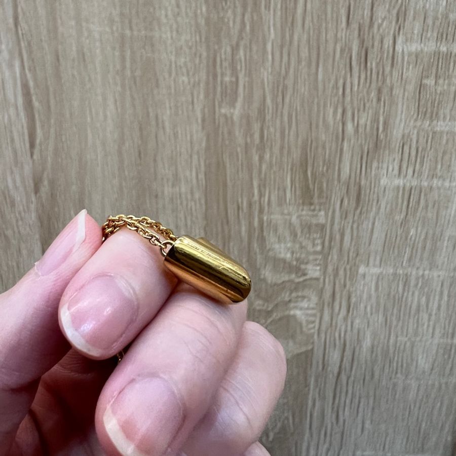 LV 金色金屬Essentia V型項鍊M61083-2