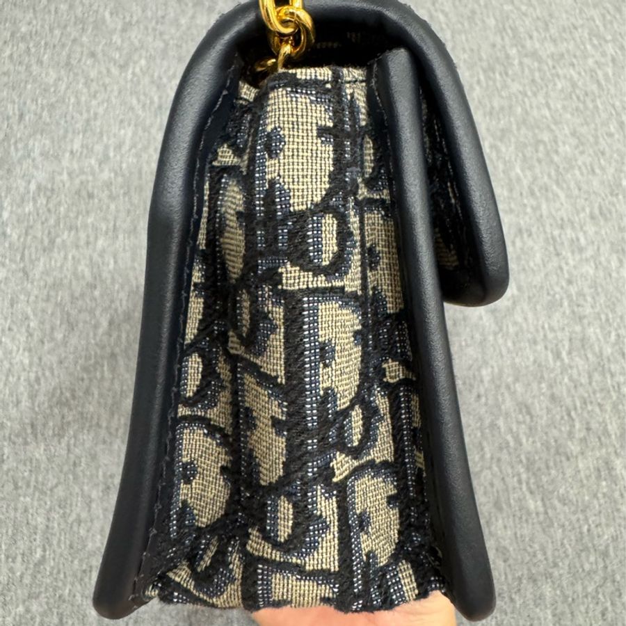 DIOR(迪奧) 30Montaigne 蒙田 EAST-WEST 老花 帆布 金扣 鏈條包-19