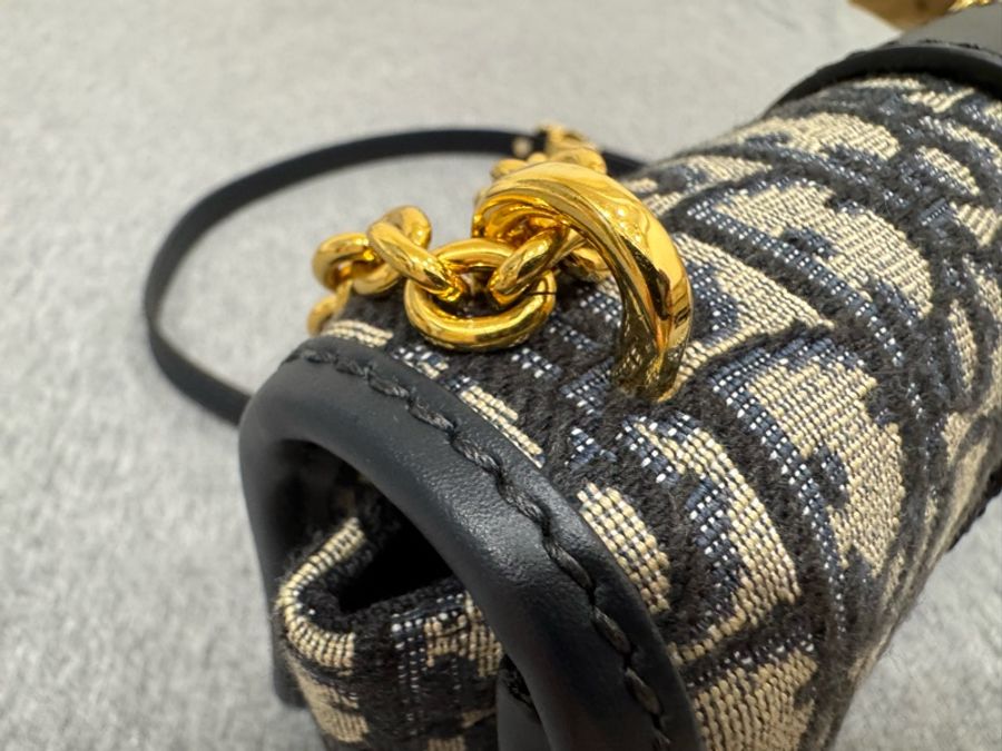 DIOR(迪奧) 30Montaigne 蒙田 EAST-WEST 老花 帆布 金扣 鏈條包-34