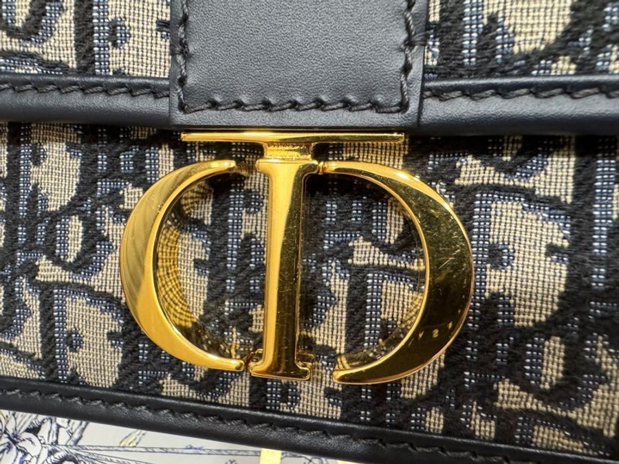 DIOR(迪奧) 30Montaigne 蒙田 EAST-WEST 老花 帆布 金扣 鏈條包-44