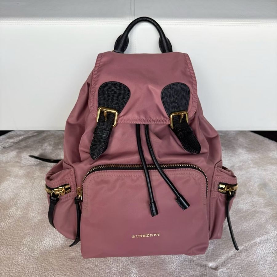 甜甜美BURBERRY 雙肩尼龍後背包-0