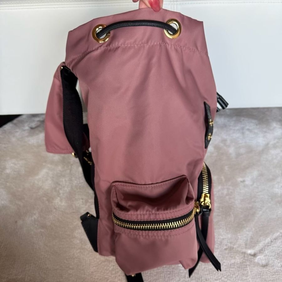 甜甜美BURBERRY 雙肩尼龍後背包-7