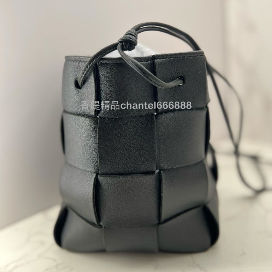 💗香緹國際精品💗 BV 430 cassette 12格水桶包 黑色-3