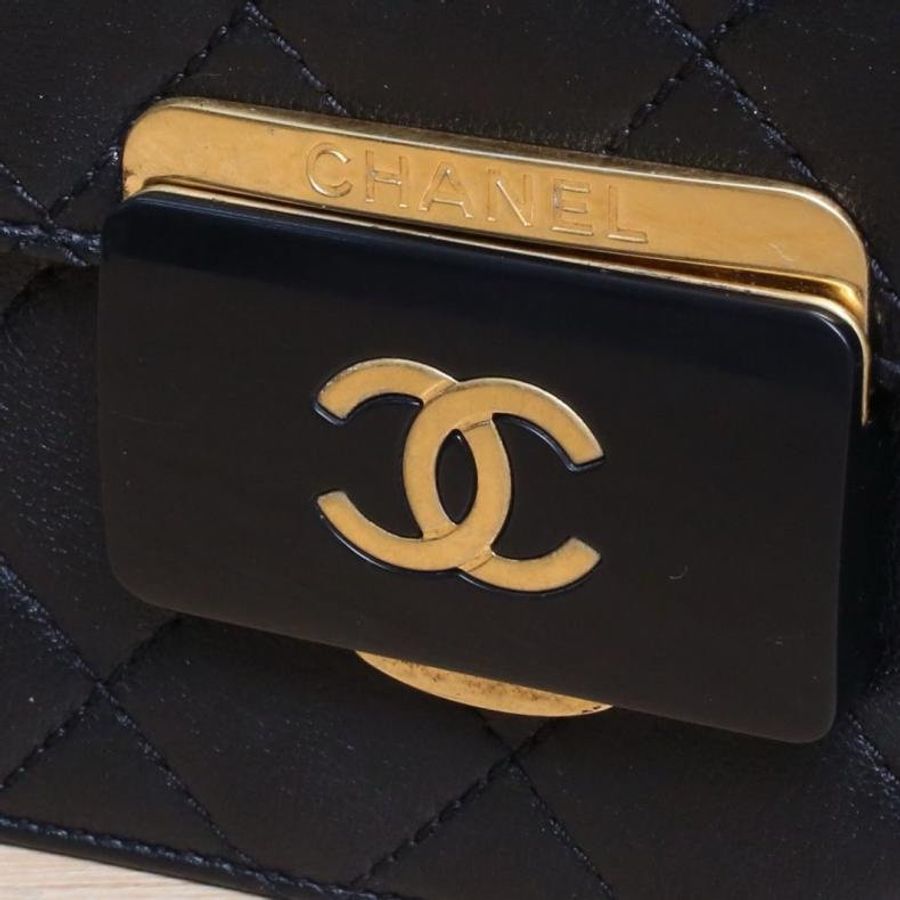 CHANEL(香奈兒) 黑色 22開 金扣 CF 亞克力扣 菱格紋法棍 單肩包-7