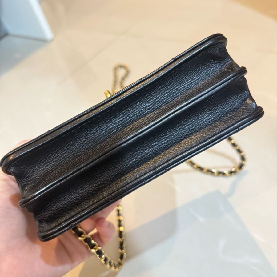 Chanel 香奈兒限量款牛皮菱格金鑽口蓋包-10