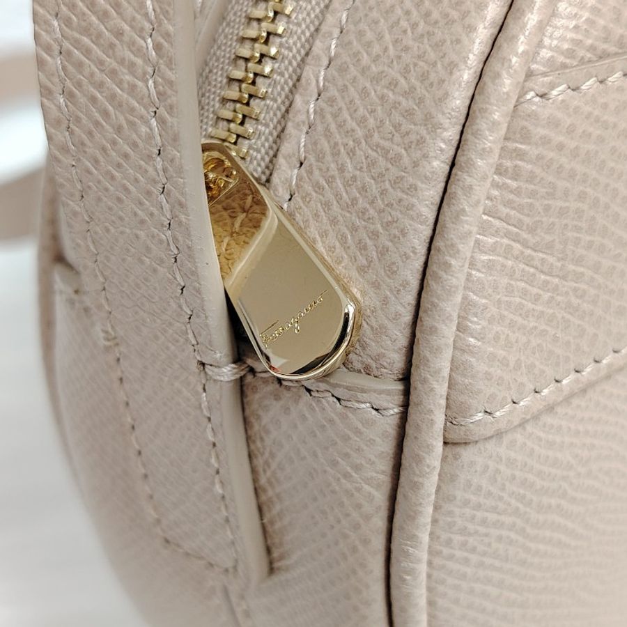 Ferragamo 菲拉格慕 圓餅包-5