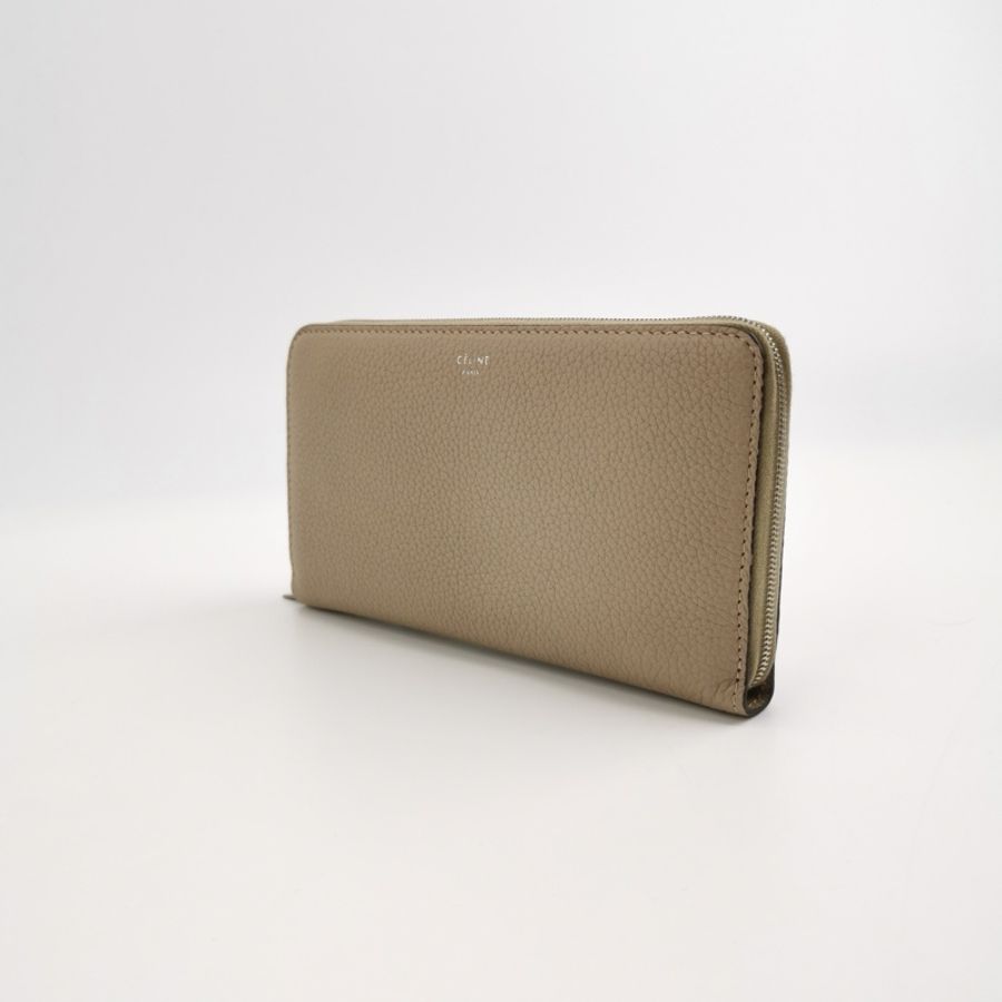 Celine 牛皮純色Logo長夾-1