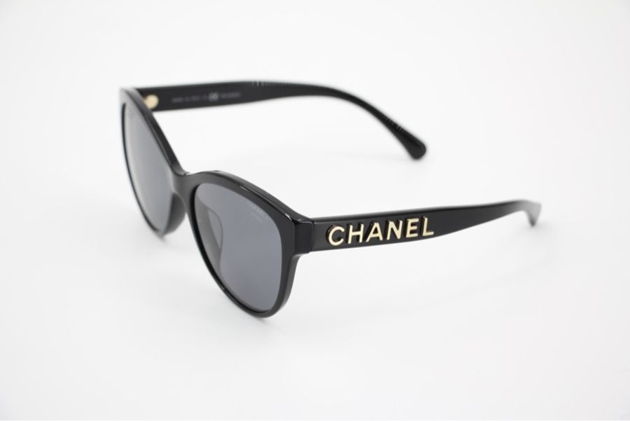 Chanel 2021 樹脂金色英文字黑色太陽眼鏡-1