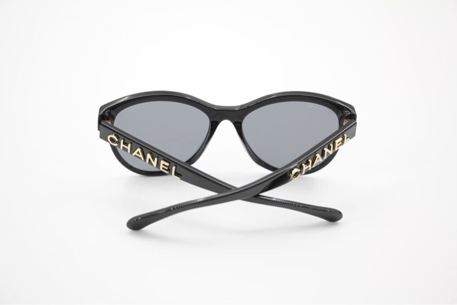 Chanel 2021 樹脂金色英文字黑色太陽眼鏡-2