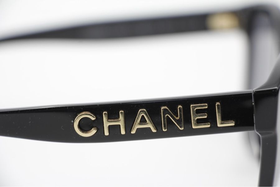 Chanel 2021 樹脂金色英文字黑色太陽眼鏡-8