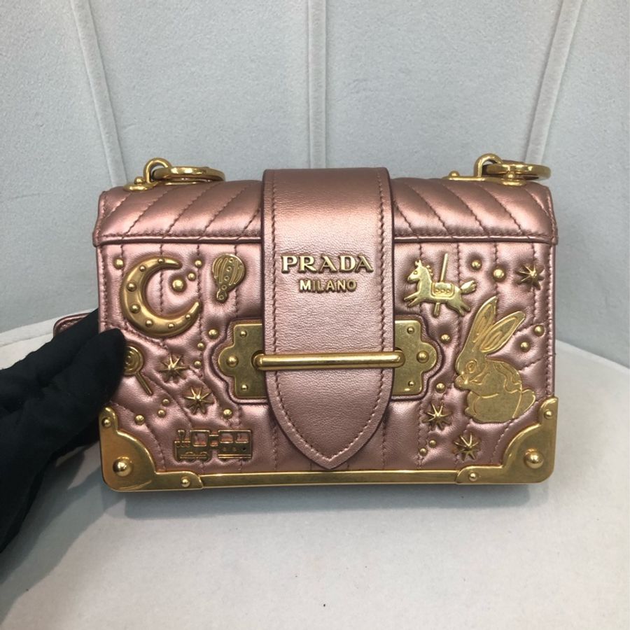 PRADA 粉色矜貴限量盒子 手袋 XB581-0