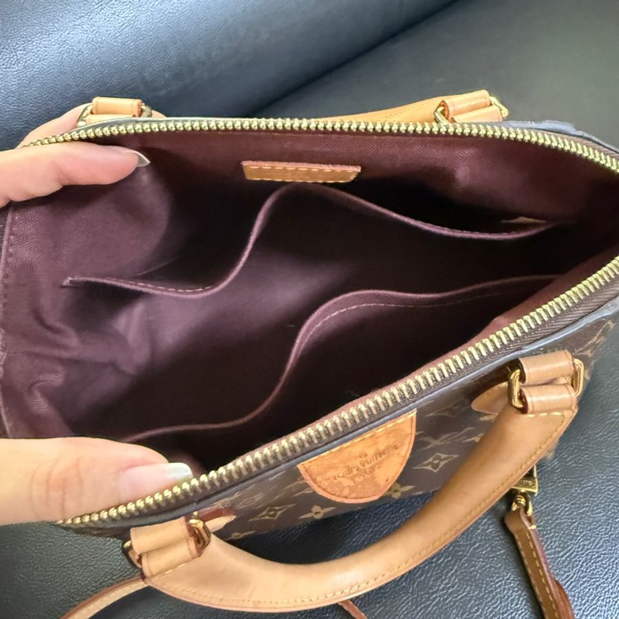 lv 超好用的兩用包 絕版買不到 保存很好 拍得不好 實體更好-17