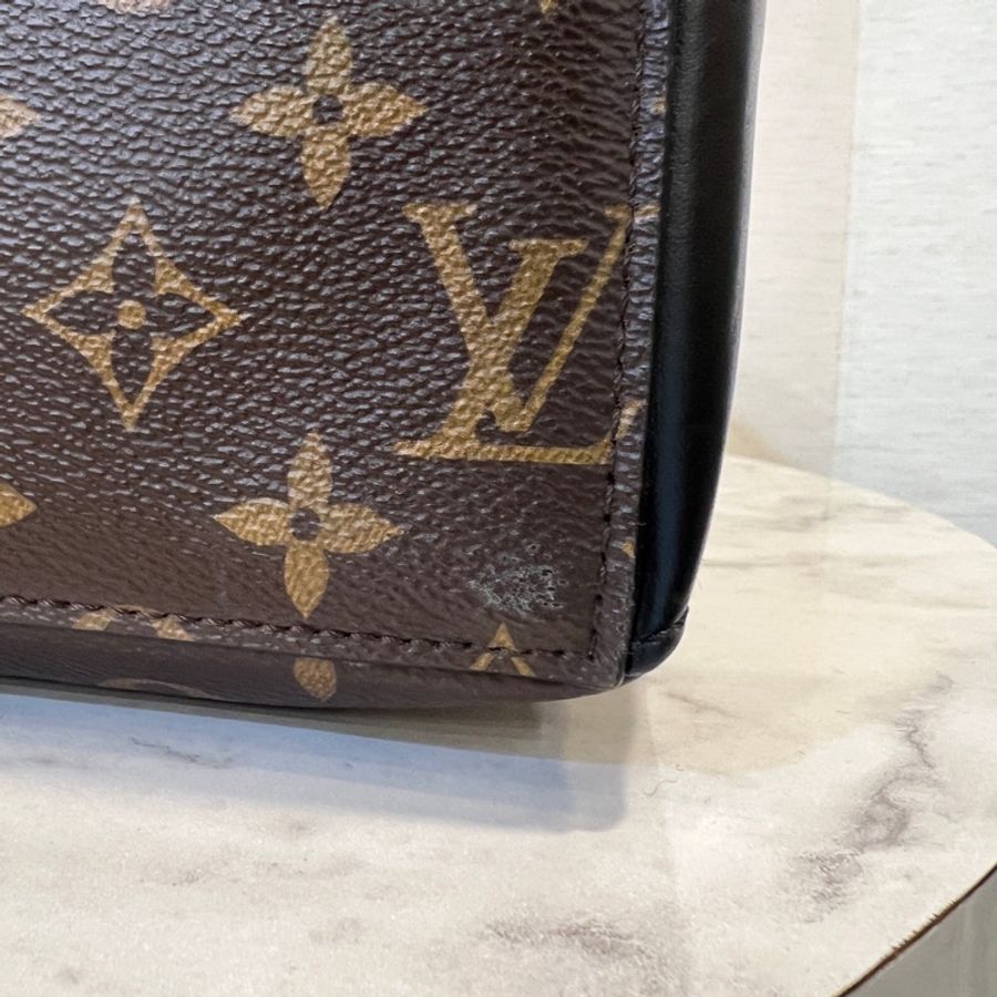 LV 原花黑牛皮Weekend GM黑釦手提斜背托特包-9