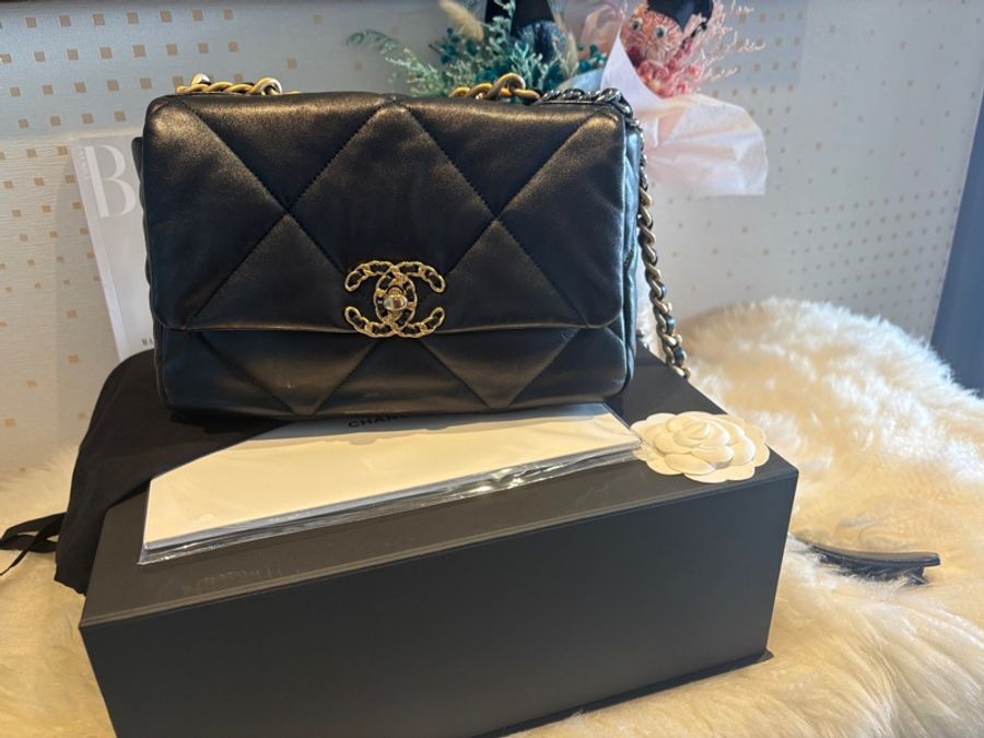 Chanel 香奈兒19bag 小號 黑金 羊皮26*16*9 晶片款-6