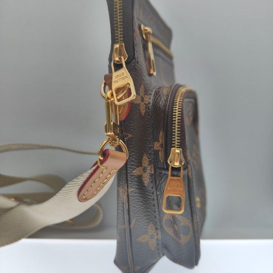 Louis Vuitton 路易威登 單肩包 斜挎包 拉鍊開合 金屬配件 三層設計 潮流酷炫 便攜塗層 帆布配牛皮飾邊-3