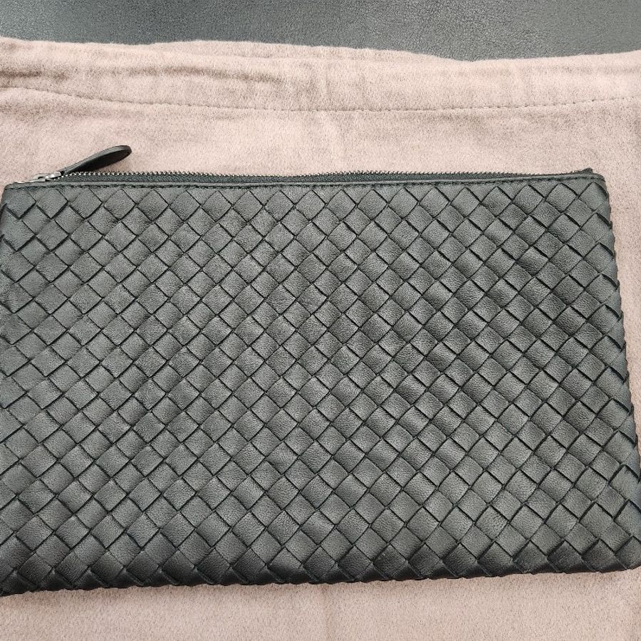 BOTTEGA VENETA BV 編織手拿包 無隔層 25cm 黑-1