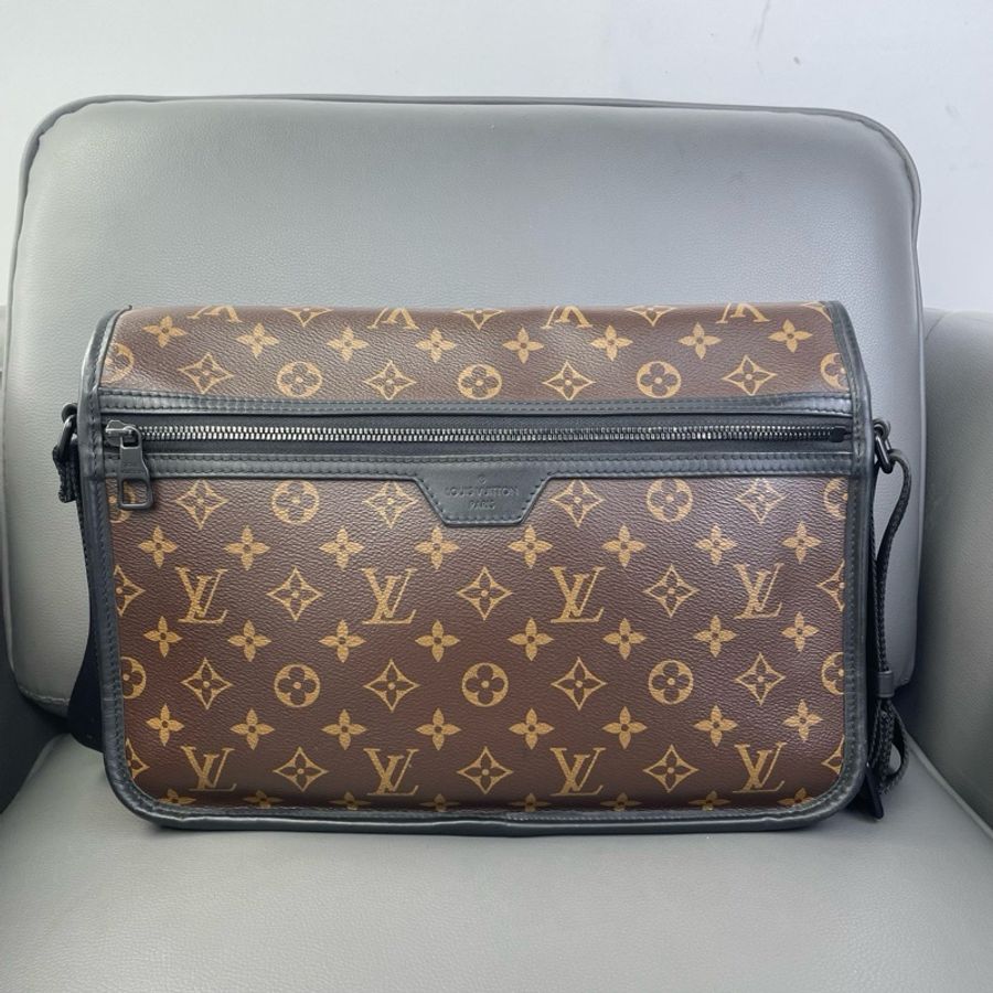 LV Archy郵差包 芯片款 可調節肩帶設計 單肩斜挎兩用 尺寸約33*23*8 ~-1