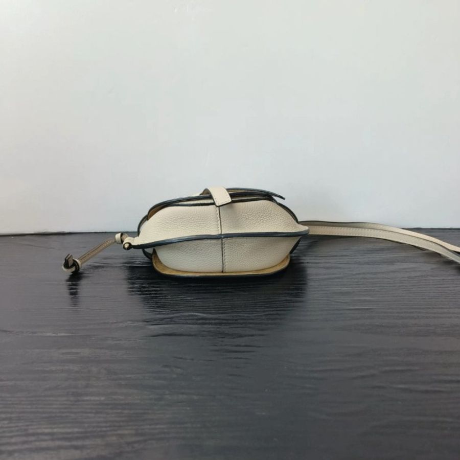 LOEWE 沙色蝴蝶結mini gate馬鞍包 17*11*8 99新配件塵袋-2