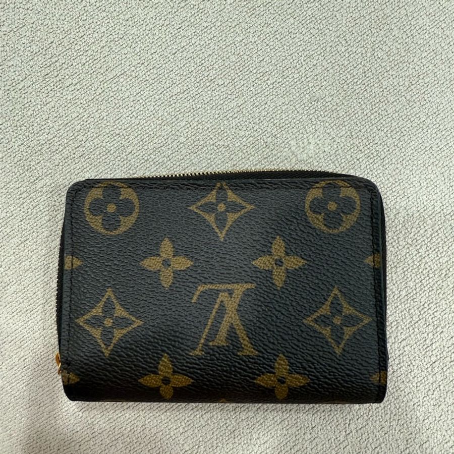 Louis Vuitton經典Lou系列Monogram印花拉鍊短夾(芭蕾粉色)-1