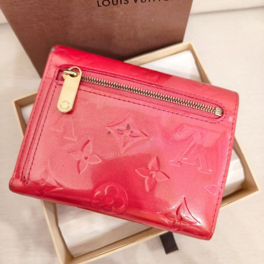 Louis Vuitton 漆皮壓花短夾-7