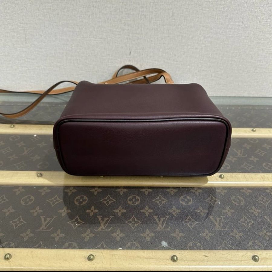 Celine 酒紅色SOFT CUBE小號方塊肩背手提包 25*10*20 98新配件塵袋-3