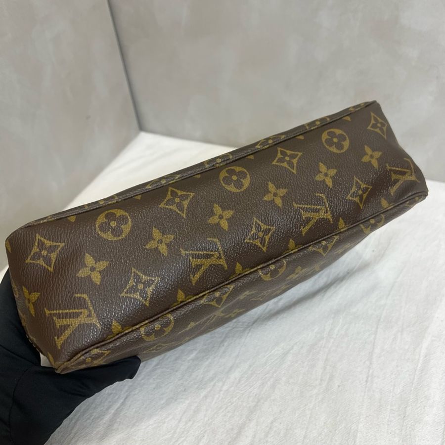Louis Vuitton 旅行化妝包-8