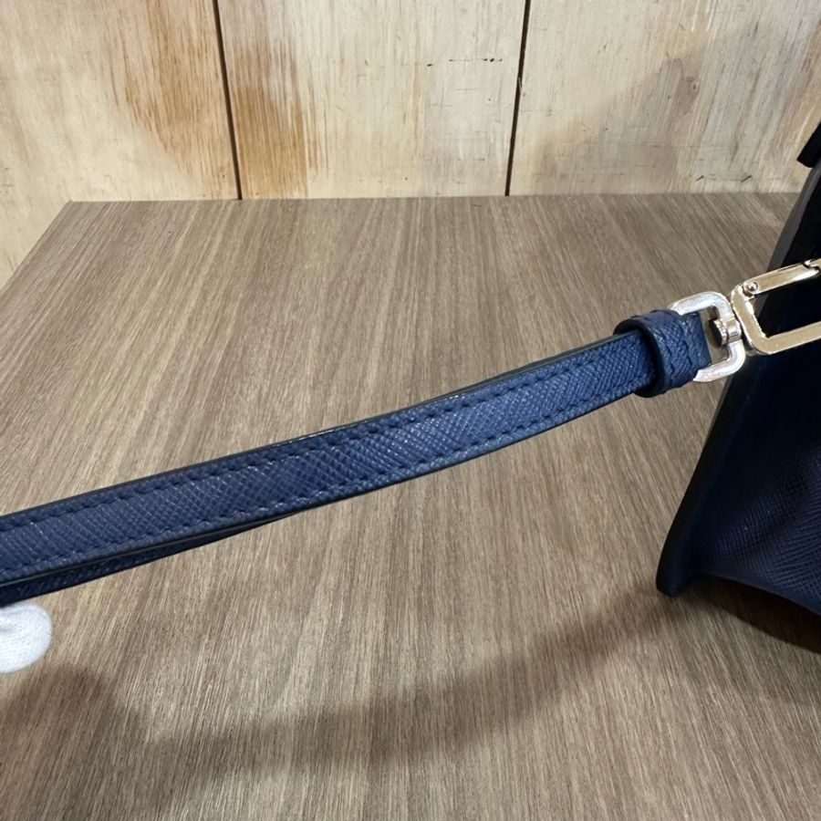 prada 2vf056藍皮銀釦手拿包-30