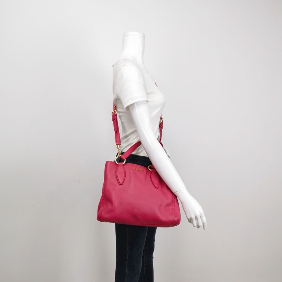 💖 Miu Miu 牛皮純色字母Logo單肩包 義大利奢華品牌 Miu Miu-1