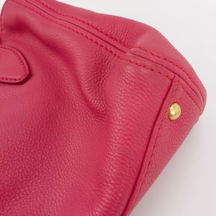 💖 Miu Miu 牛皮純色字母Logo單肩包 義大利奢華品牌 Miu Miu-12