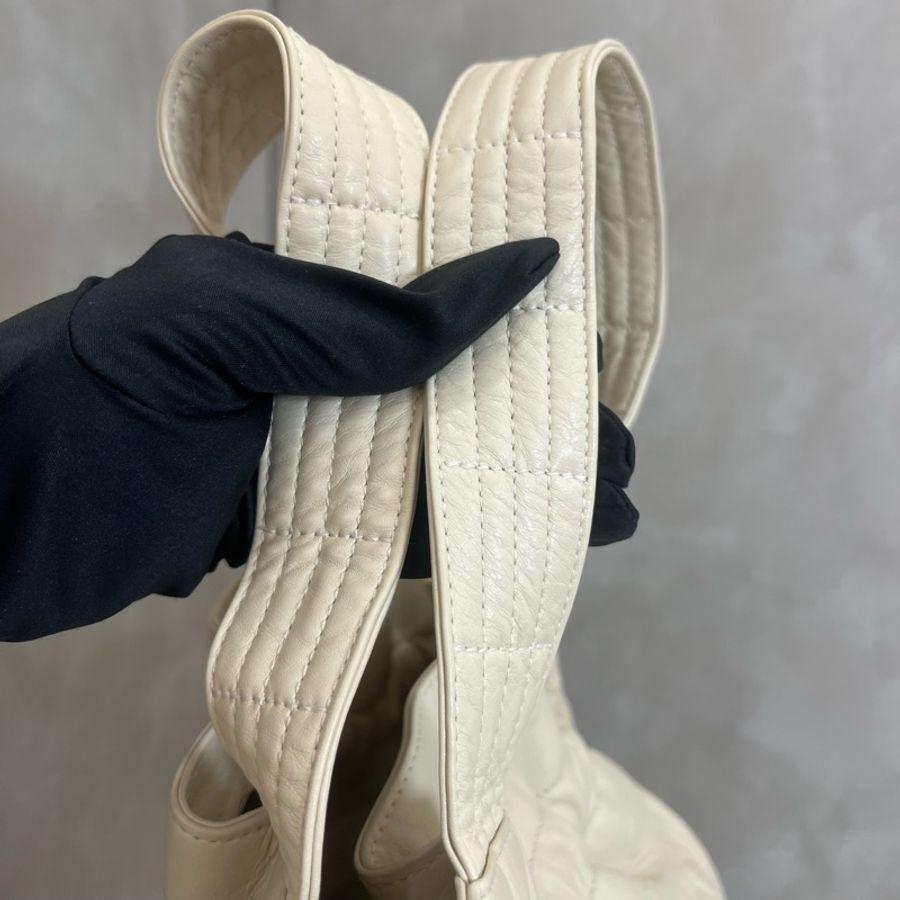 Chanel 全皮浮雕大托特袋-16