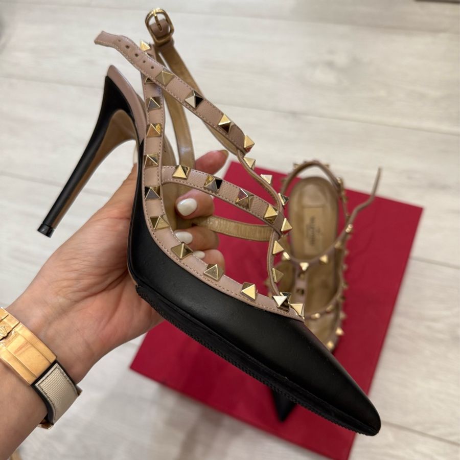 Valentino經典款氣場強大PATENT ROCKSTUD CAGED PUMP 100MM鉚釘高跟鞋-3