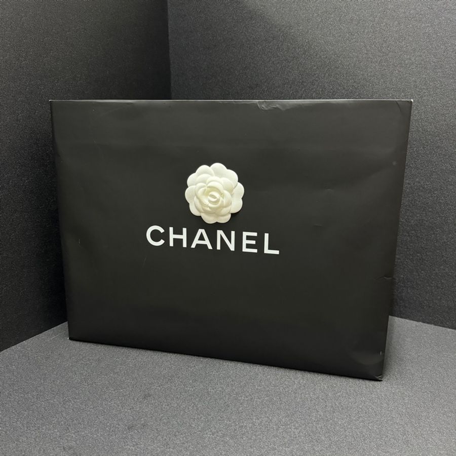 (全新品 全套配件🎁) Chanel 19 Maxi 黑金羊皮 飛機包 專櫃33萬!-4