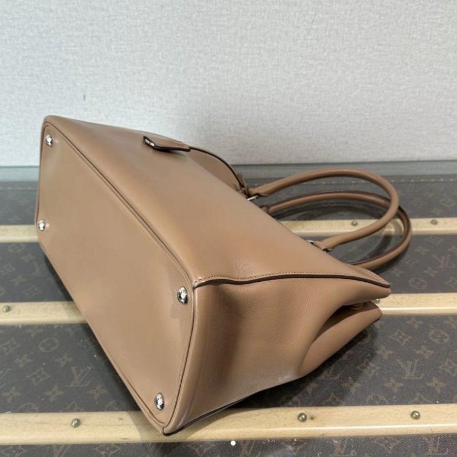 PRADA 沙黃色銀扣手提肩背斜背包 34*24*15 98新配件塵袋-2