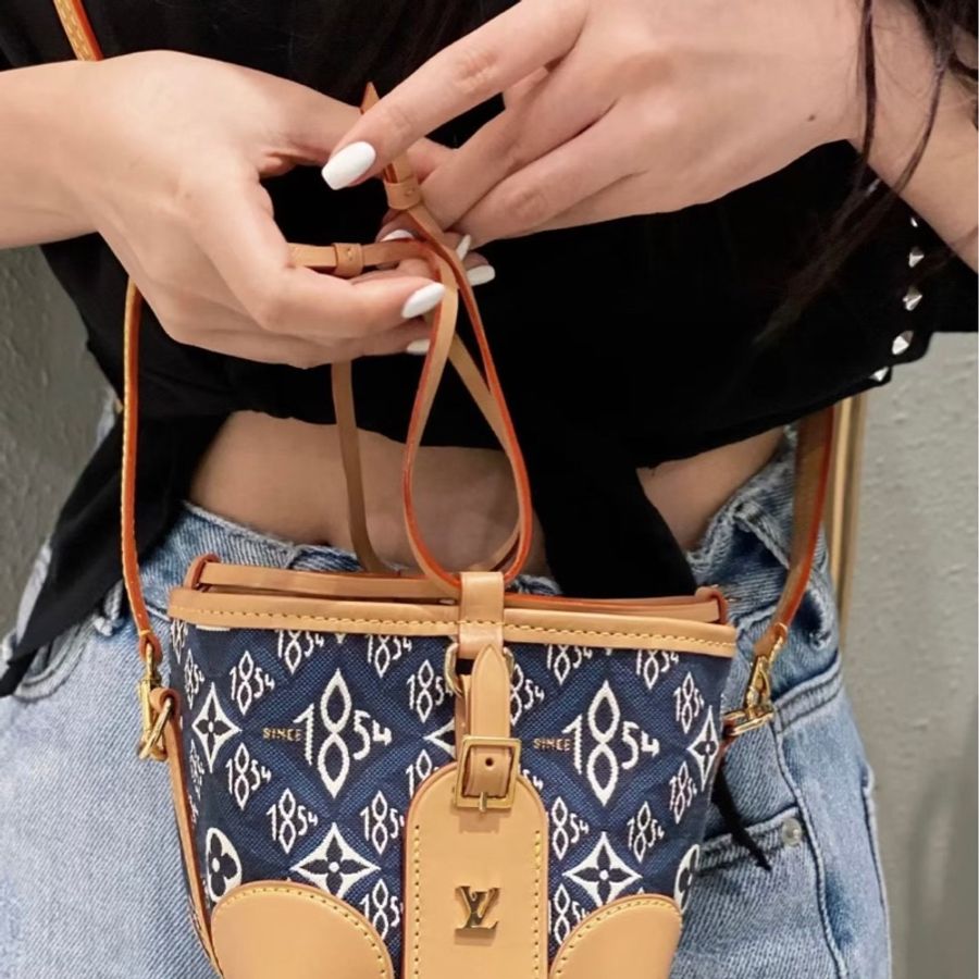Louis Vuitton 路易威登 Noe Purse系列 斜挎包 燒麥包 織布 彩色 底長11.5*12-1