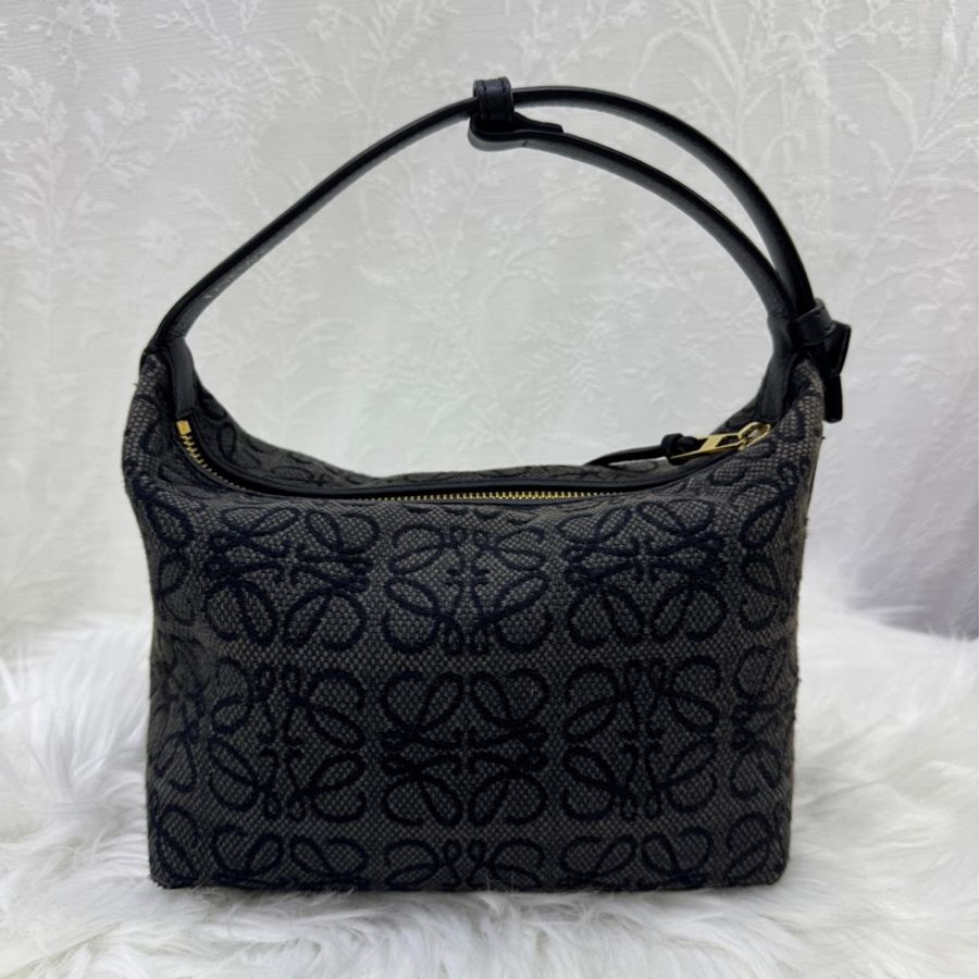 LOEWE Loewe Cubi 小號 黑色飯盒包-1