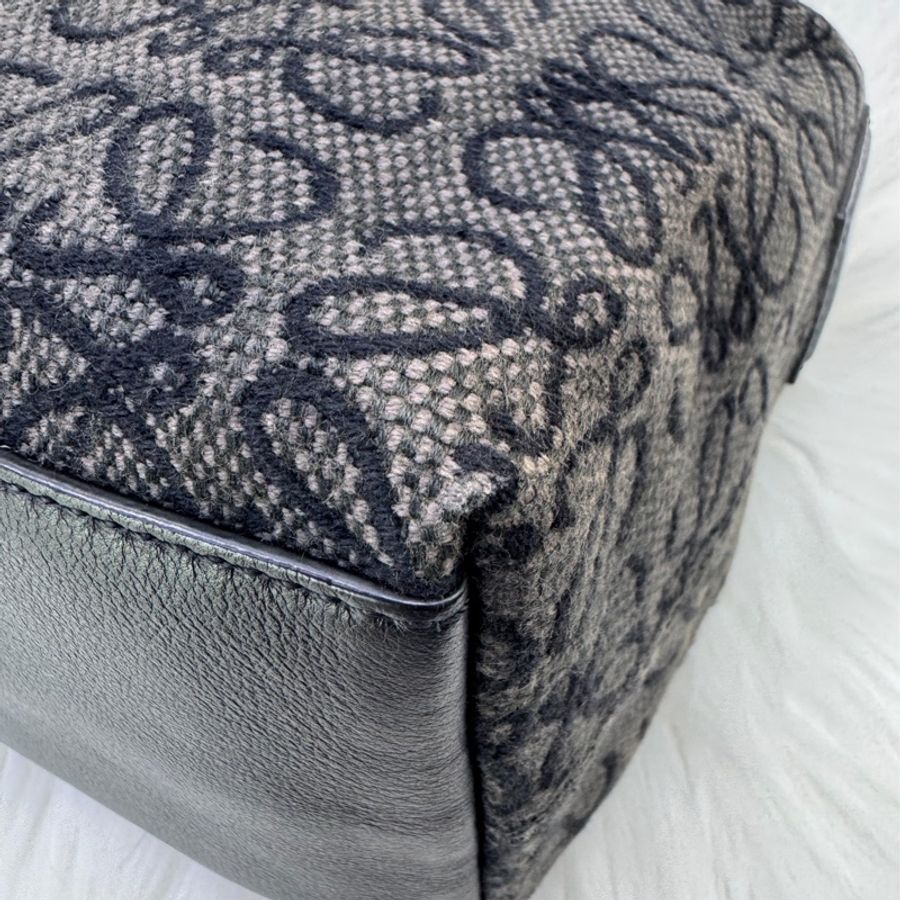 LOEWE Loewe Cubi 小號 黑色飯盒包-2