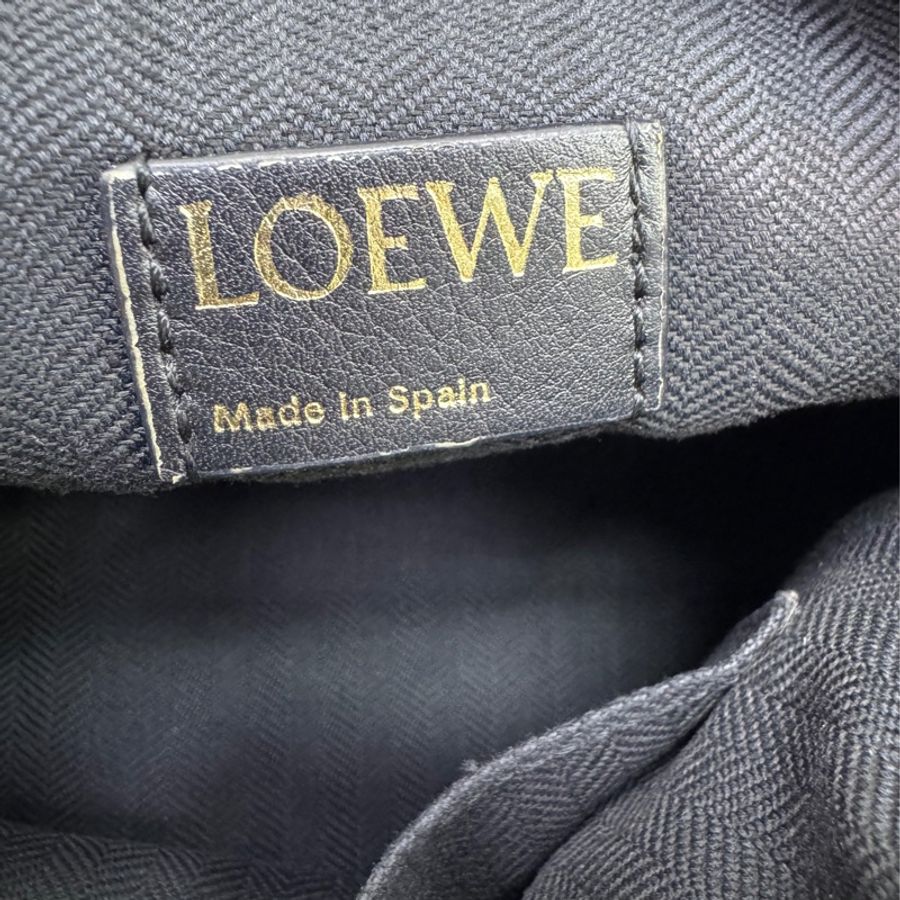 LOEWE Loewe Cubi 小號 黑色飯盒包-8