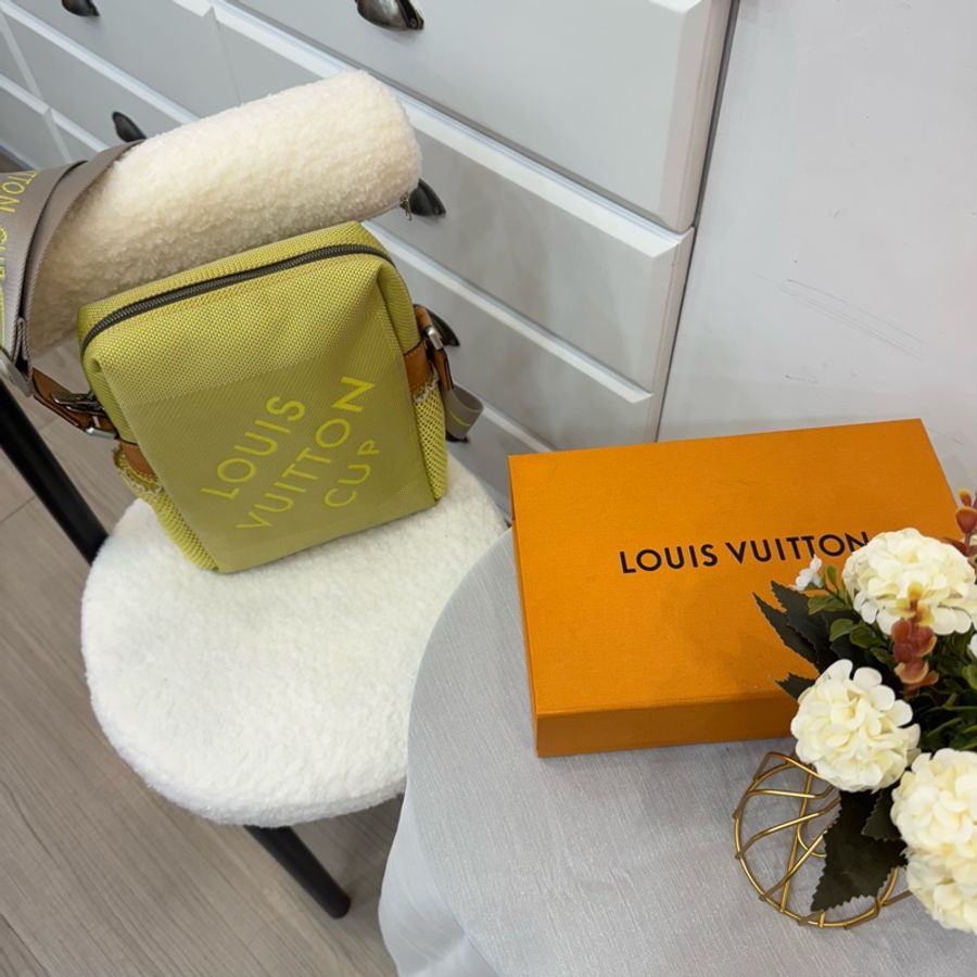 Louis Vuitton 帆船杯限量帆布斜背包-2