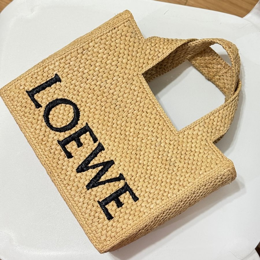 LOEWE Small Font tote in raffia summer 拉菲草小號 手提包 夏日度假 草包 編織包-1