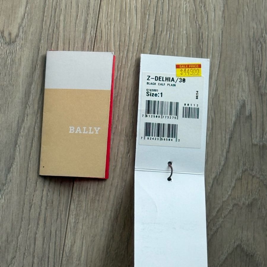 Bally黑色牛皮肩背包-18
